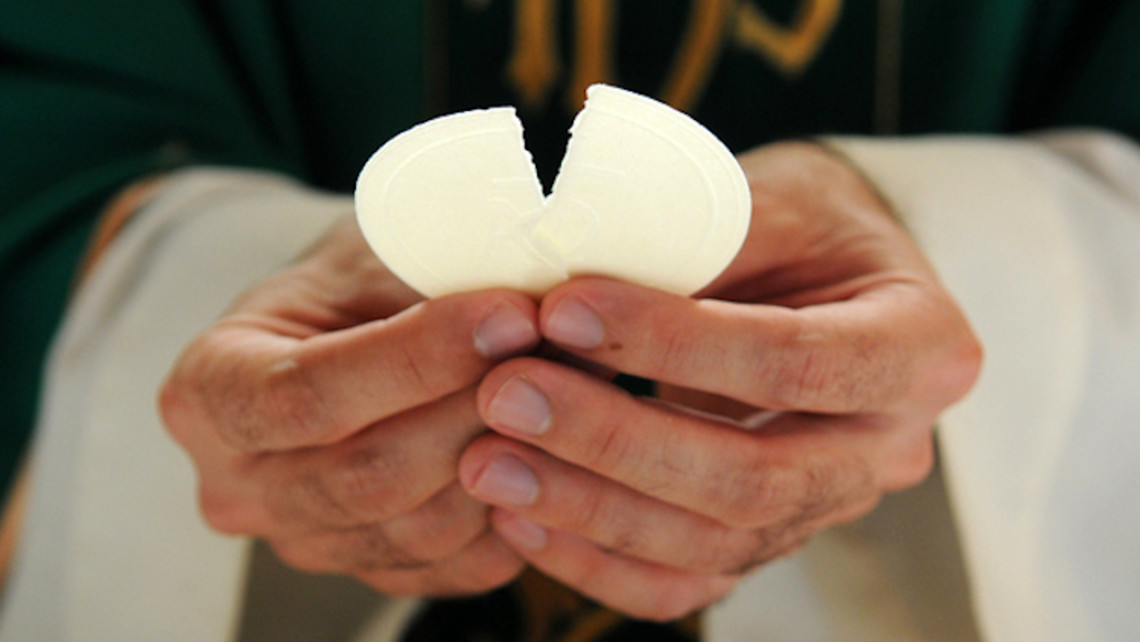 9++ What do you respond when receiving communion definition